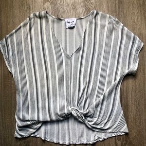 Women’s knitted shirt